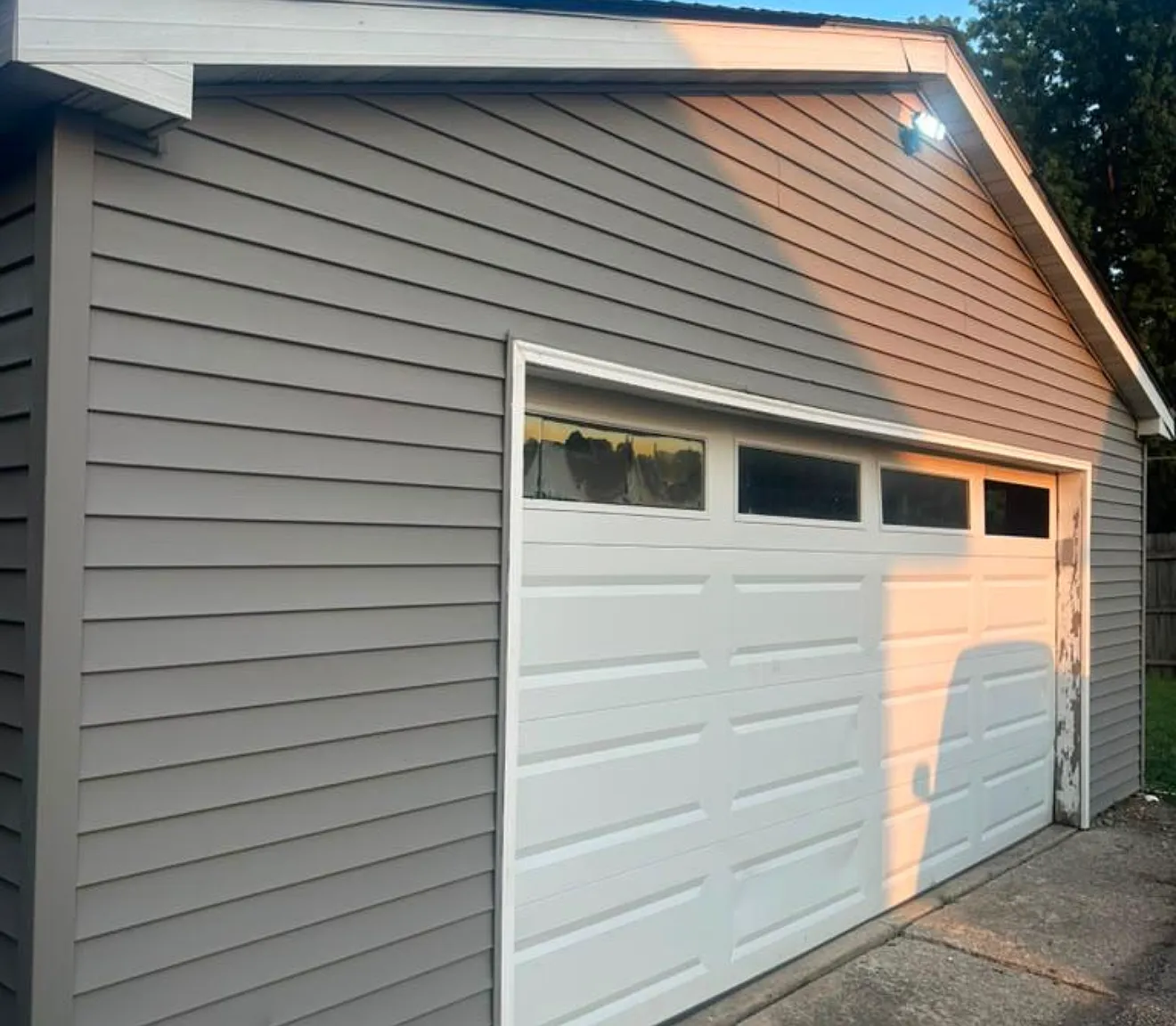 4 bed, 1500 sqft, $2,995 — Photo 2