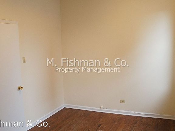 3rd image of 3145 W Medill Ave #1F