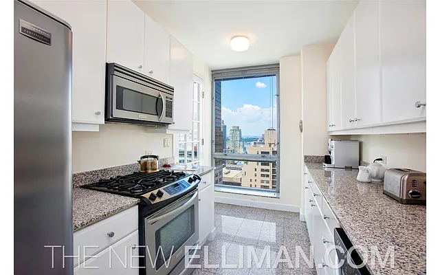 Sold by Douglas Elliman | media 4