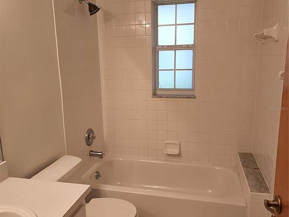 3rd image of 1026 NE 52nd Ave