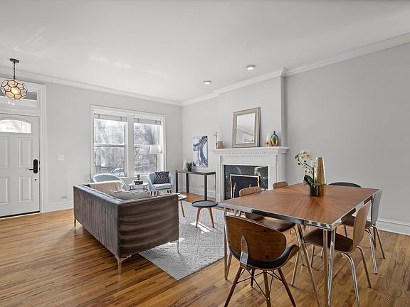 2nd image of 1110 W Wellington Ave #1