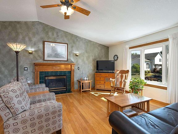5th image of 6610 Silver Creek Dr