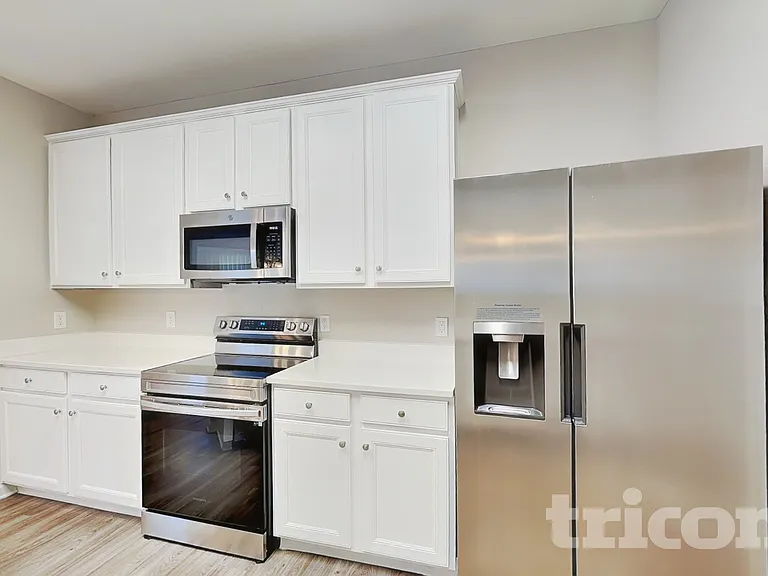 807 Chastain Ave — Photo 6