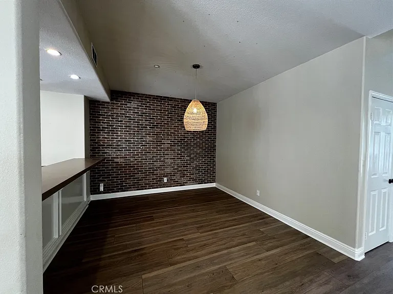50 Lyon Rdg — Photo 10