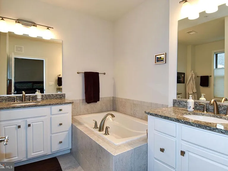 23610 Havelock Walk Ter — Photo 24