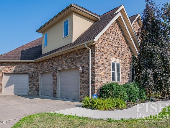 5th image of 1305 Bonair Dr