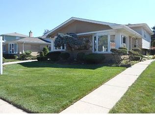 2181 Mary Jane Ln, Park Ridge, IL 60068