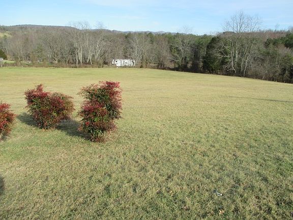 2nd image of 921 E Highway 204