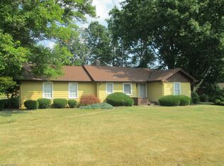 1418 Shields Rd, Youngstown, OH 44511
