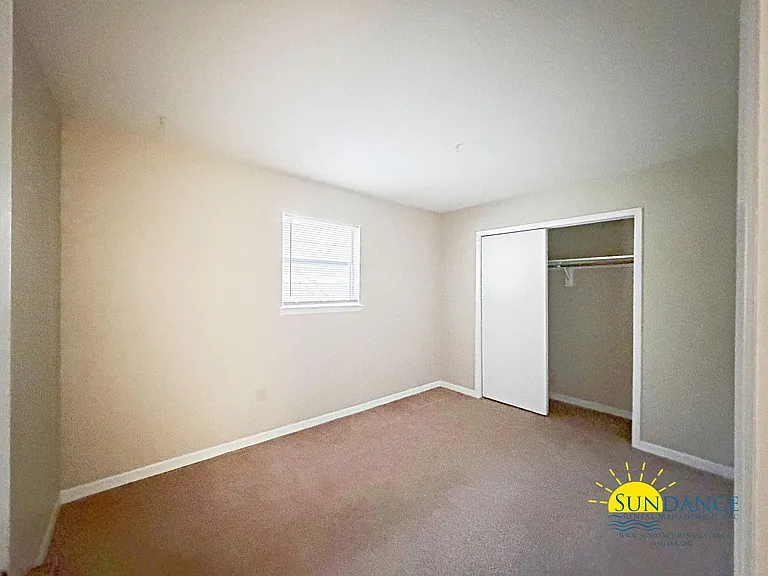 709 Green St #B — Photo 6