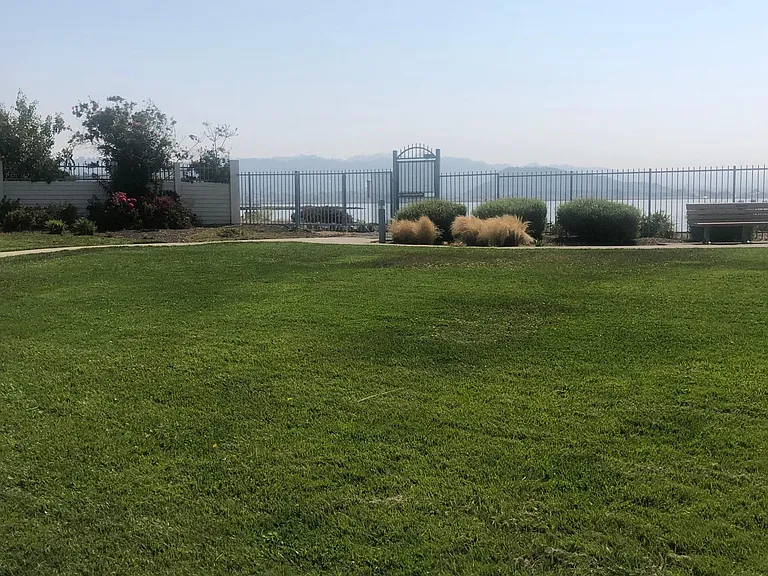 Community Gate to Bay Trail