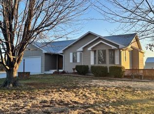 16385 S 1383rd Rd, Nevada, MO 64772