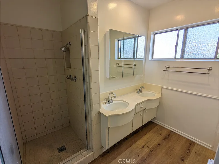 589 Fairview Ave — Photo 43