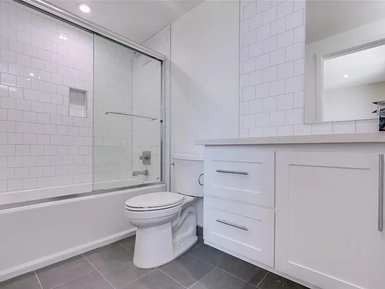 2234 Crenshaw Blvd #2232-1/2 — Photo 2