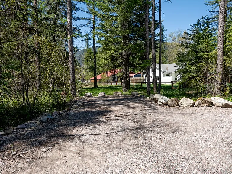 137 Alpha Rd — Photo 24