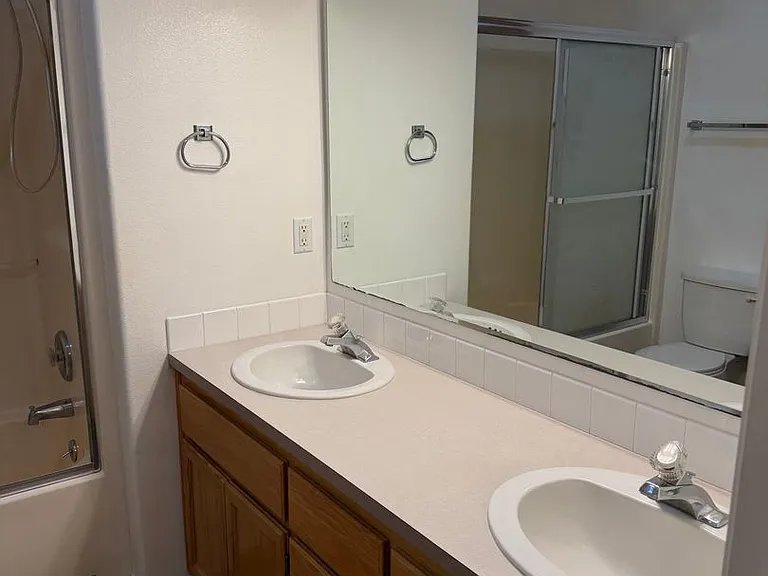 1638 Fetters Loop — Photo 23