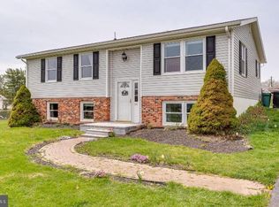 64 Clifford Dr, Martinsburg, WV 25404