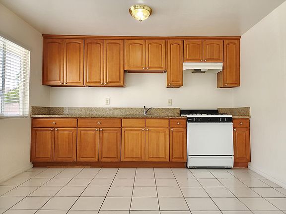 4th image of 13941 La Pat Pl APT 3