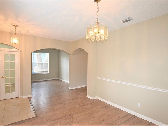 3rd image of 1912 Alafia Oaks Dr