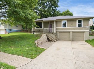 2501 SW Jackson St, Blue Springs, MO 64015