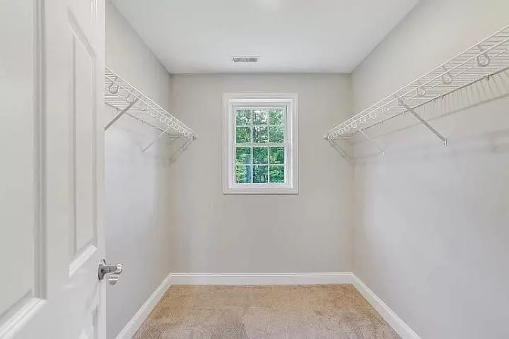 494 Youville St — Photo 9