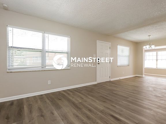 3rd image of 2605 E Ida St
