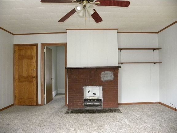 5th image of 422 W New York Ave