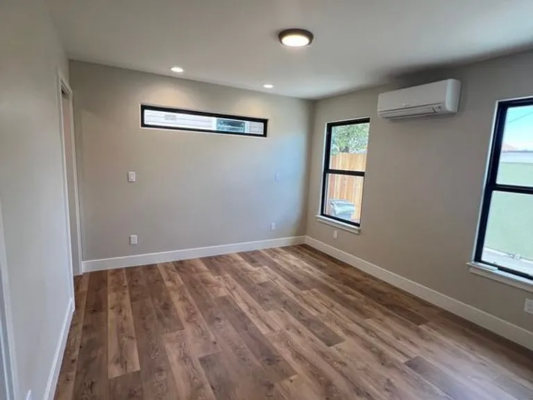 1258 Palm St — Photo 9