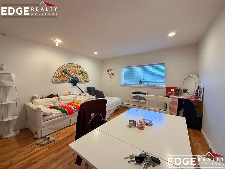 15 Euston Rd #10A — Photo 4