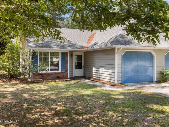 1501 Fairfax Ln, New Bern, NC 28562