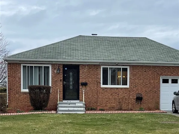 15410 Edgecliff Ave, Cleveland, OH 44111