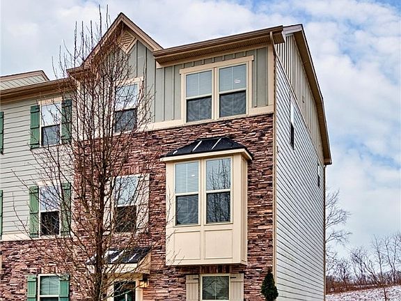 2nd image of 501 Fairmont Dr