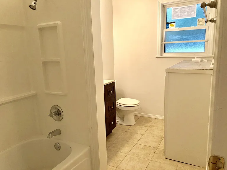 1441 W Roosevelt St — Photo 9