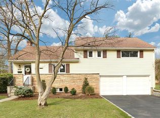 251 Mulberry Pl, Ridgewood, NJ 07450