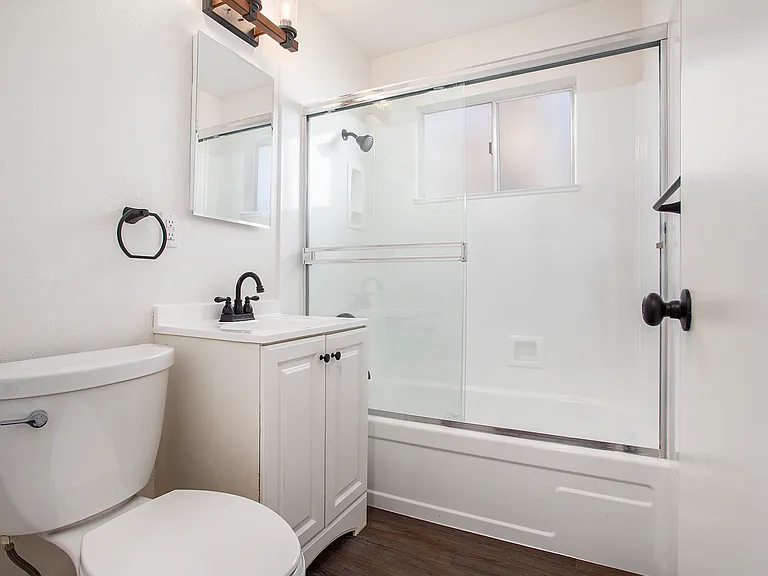 7196 Tamarack Dr — Photo 16