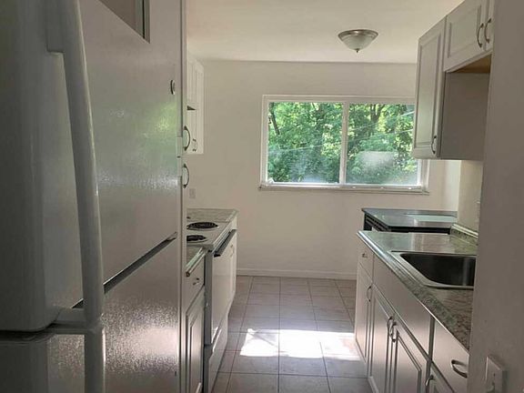 4th image of 10801 Hallwood Dr