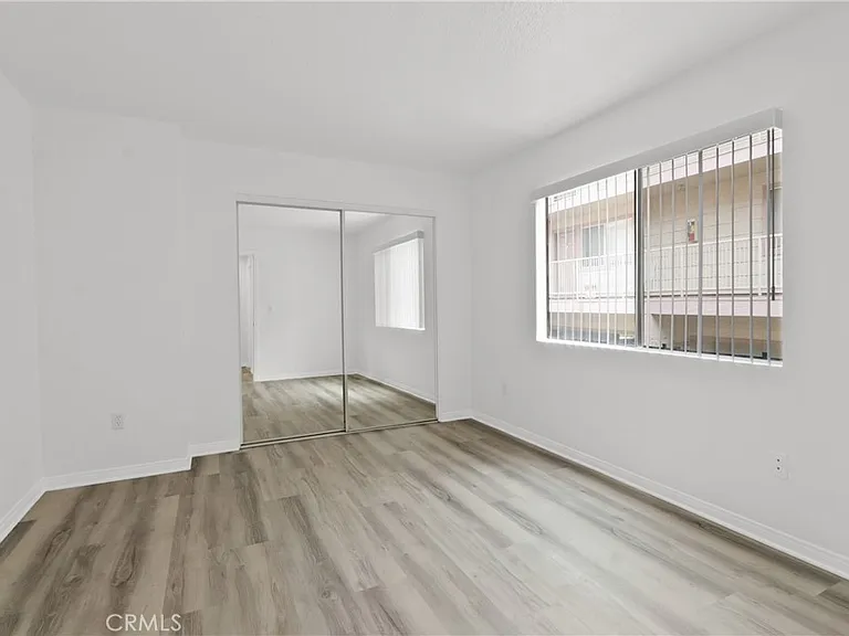 1052 Belmont Ave #B — Photo 16