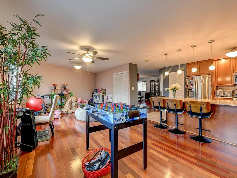 572 Sanderling Ct — Photo 16