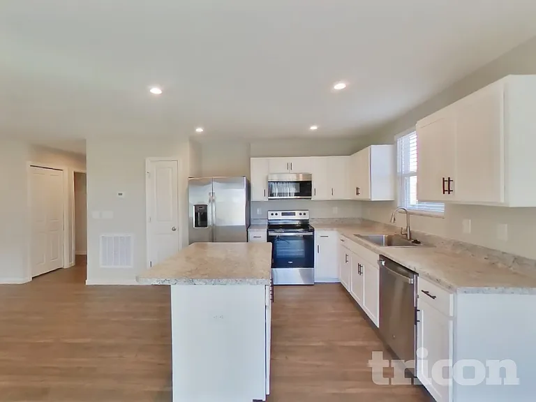 3001 Dartmoor Pl — Photo 5
