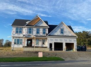 3 Westview Dr, Dartmouth, MA 02747