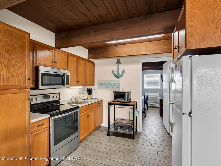 1812 Boulevard #11 — Photo 10