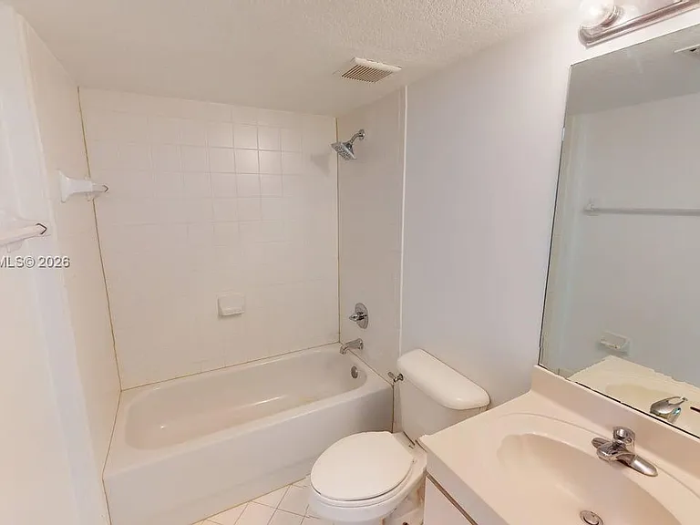 2921 SE 13th Rd #104-39 — Photo 20