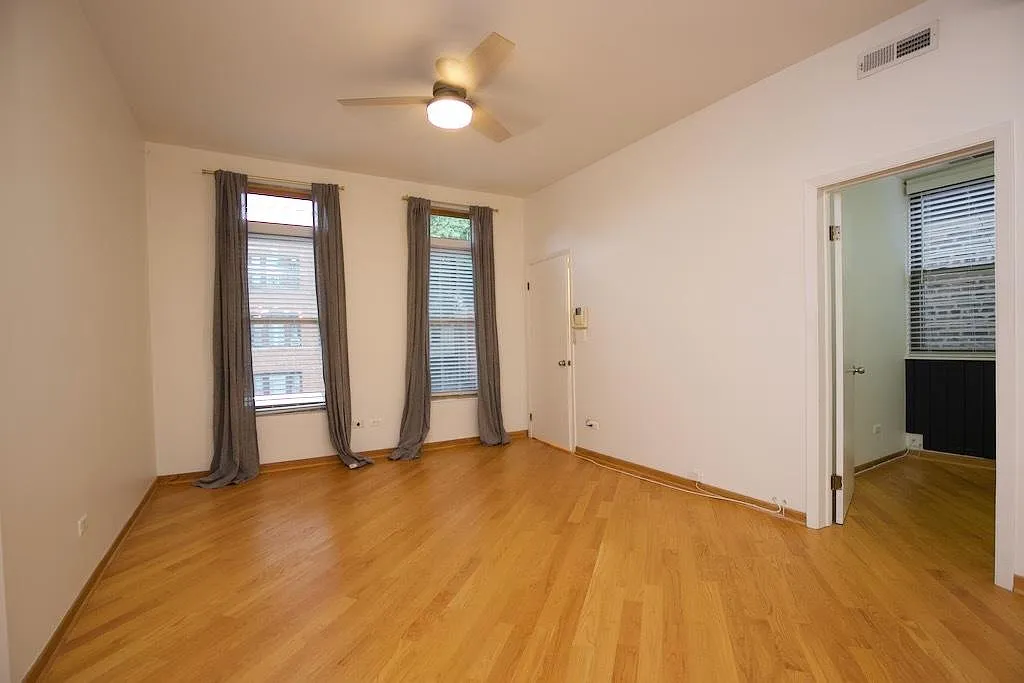 2626 W Superior St — Photo 4