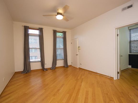 4th image of 2626 W Superior St #2