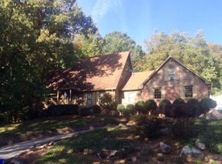 2235 Rocky Face Cir, Dalton, GA 30720