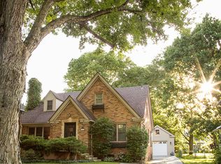 1316 41st St, Des Moines, IA 50311