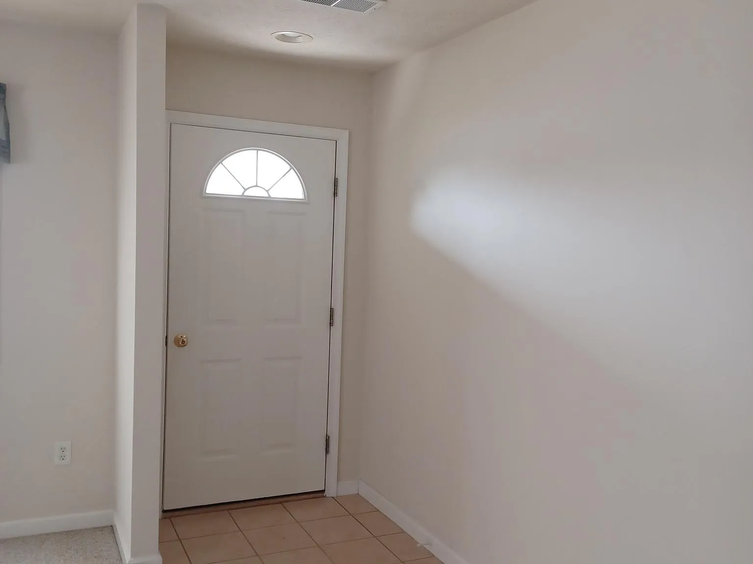 3 bed, 1394 sqft, $1,600 — Photo 4