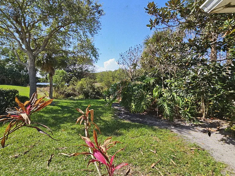 7960 SE Peppercorn Ct — Photo 22