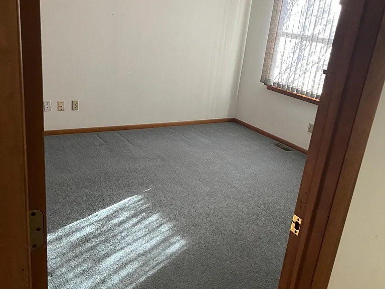 1814 N Lakeman Dr — Photo 10