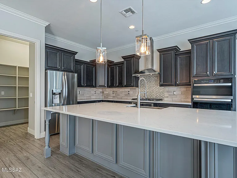 2447 N Wychwood Ct — Photo 13